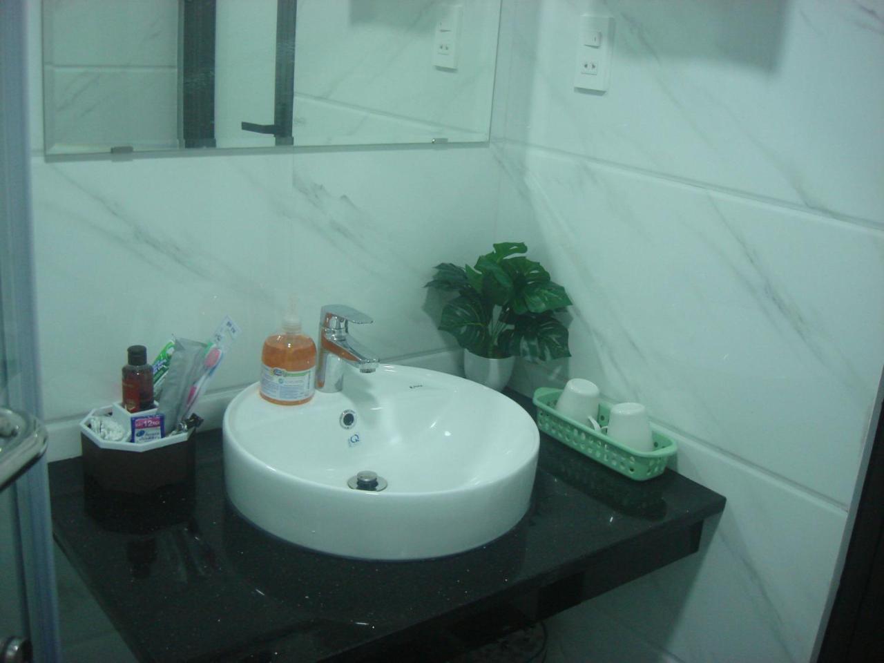 Lea House Ha Long Hotel Buitenkant foto